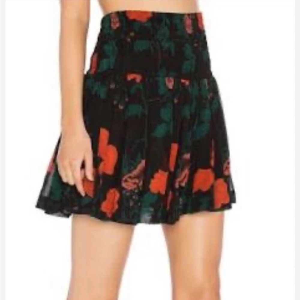 GANNI Women's Floral Skirt - Black and Red